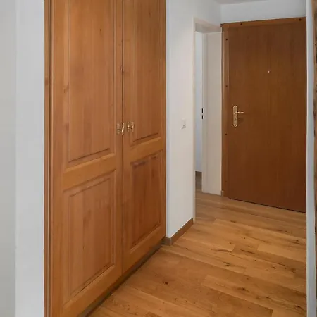 Montana Center, Ski-in And Out Apartment