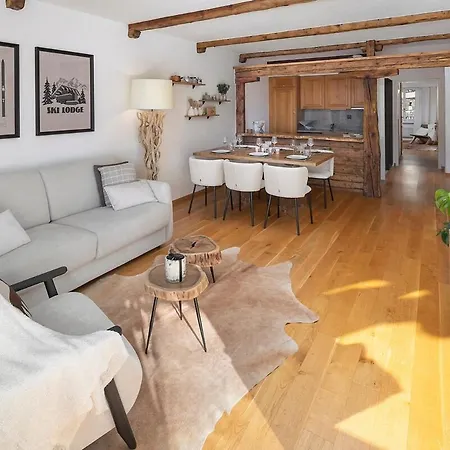 Apartment Montana Center, Ski-in And Out