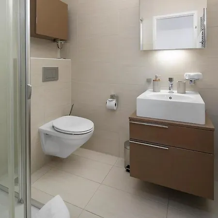 Montana Center, Ski-in And Out Apartment *